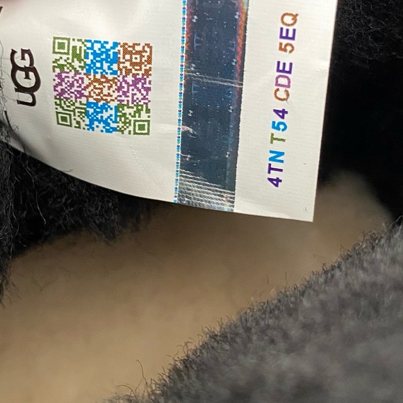 UGG Classic Mini Boots Kid’s 6 (Will Fit Women’s 8) - Picture 5 of 10